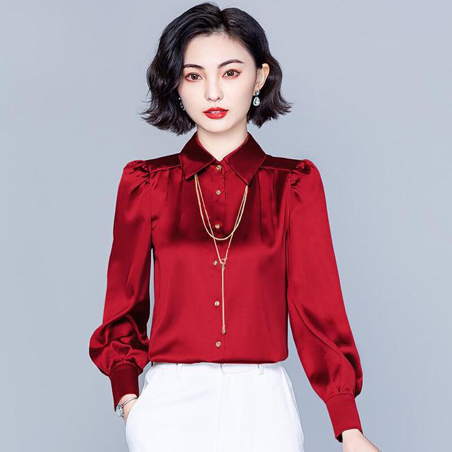 生红色上衣搭配秘诀曝光！开元棋牌网站新年必看！女(图5)