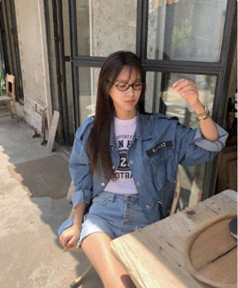 穿搭分享 细节满满的夏日ootd 时髦又有个性开元ky棋牌ins时尚博主111kong日常(图4)