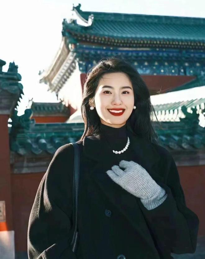 不如均价10元的珍珠耳钉戴不腻！开元棋牌拥有200对耳环但是都(图7)