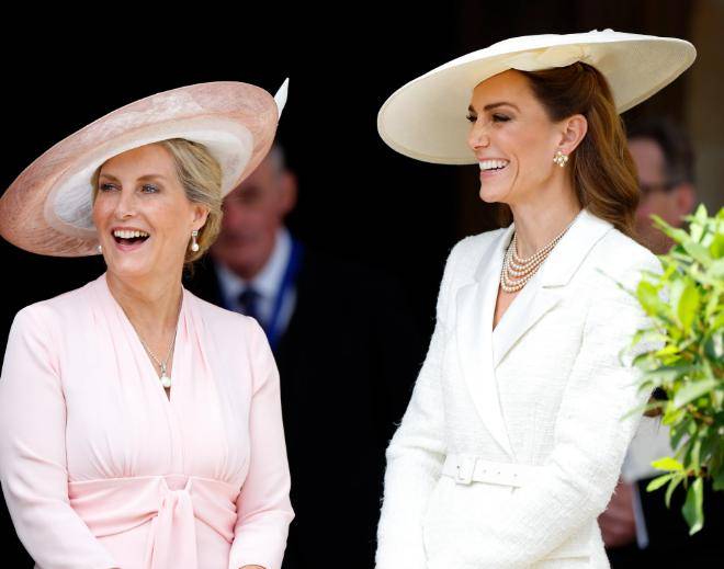 王妃身后隐藏的王室“定海神针”开元棋牌网站索菲公爵夫人：凯特(图2)